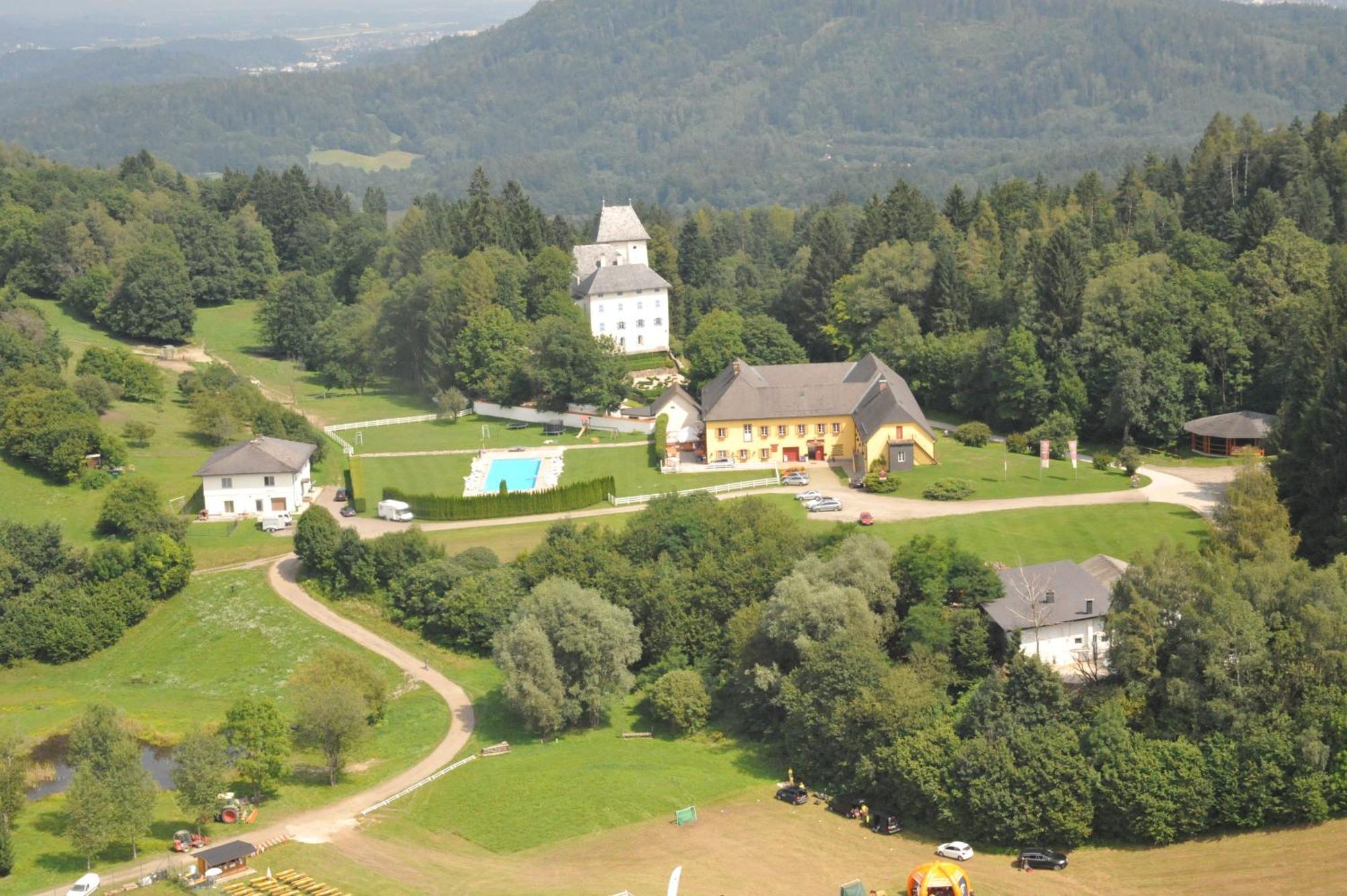 Gut Drasing Hotel Krumpendorf Exterior photo