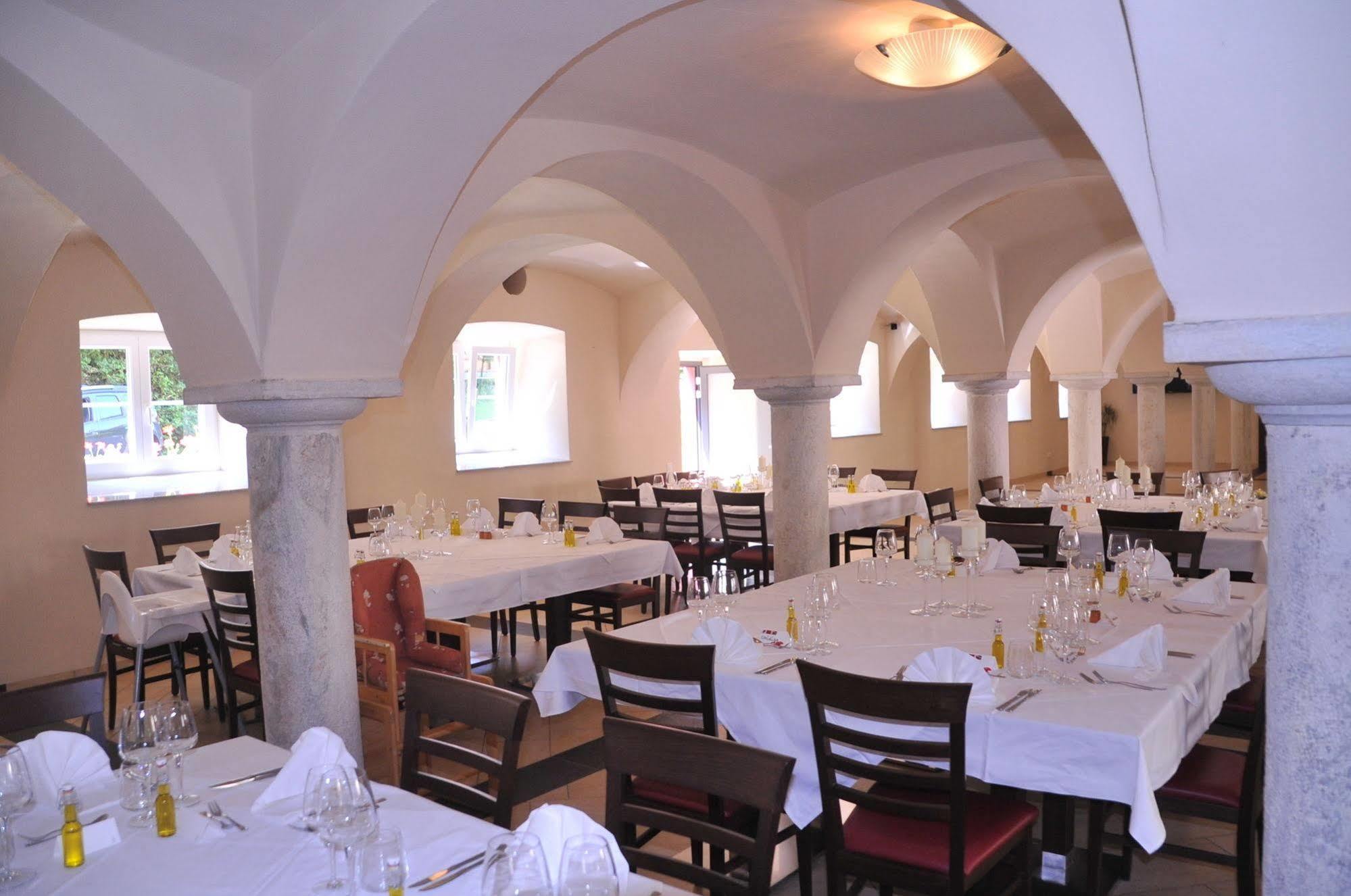 Gut Drasing Hotel Krumpendorf Exterior photo
