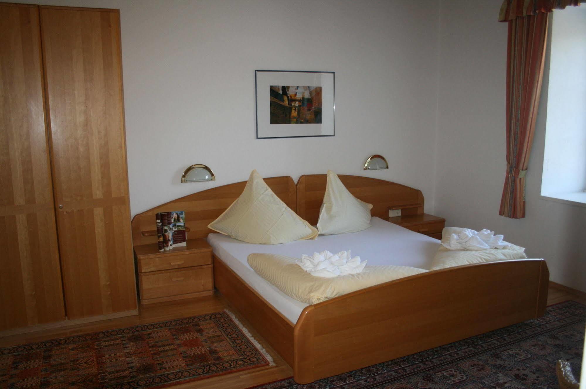 Gut Drasing Hotel Krumpendorf Exterior photo
